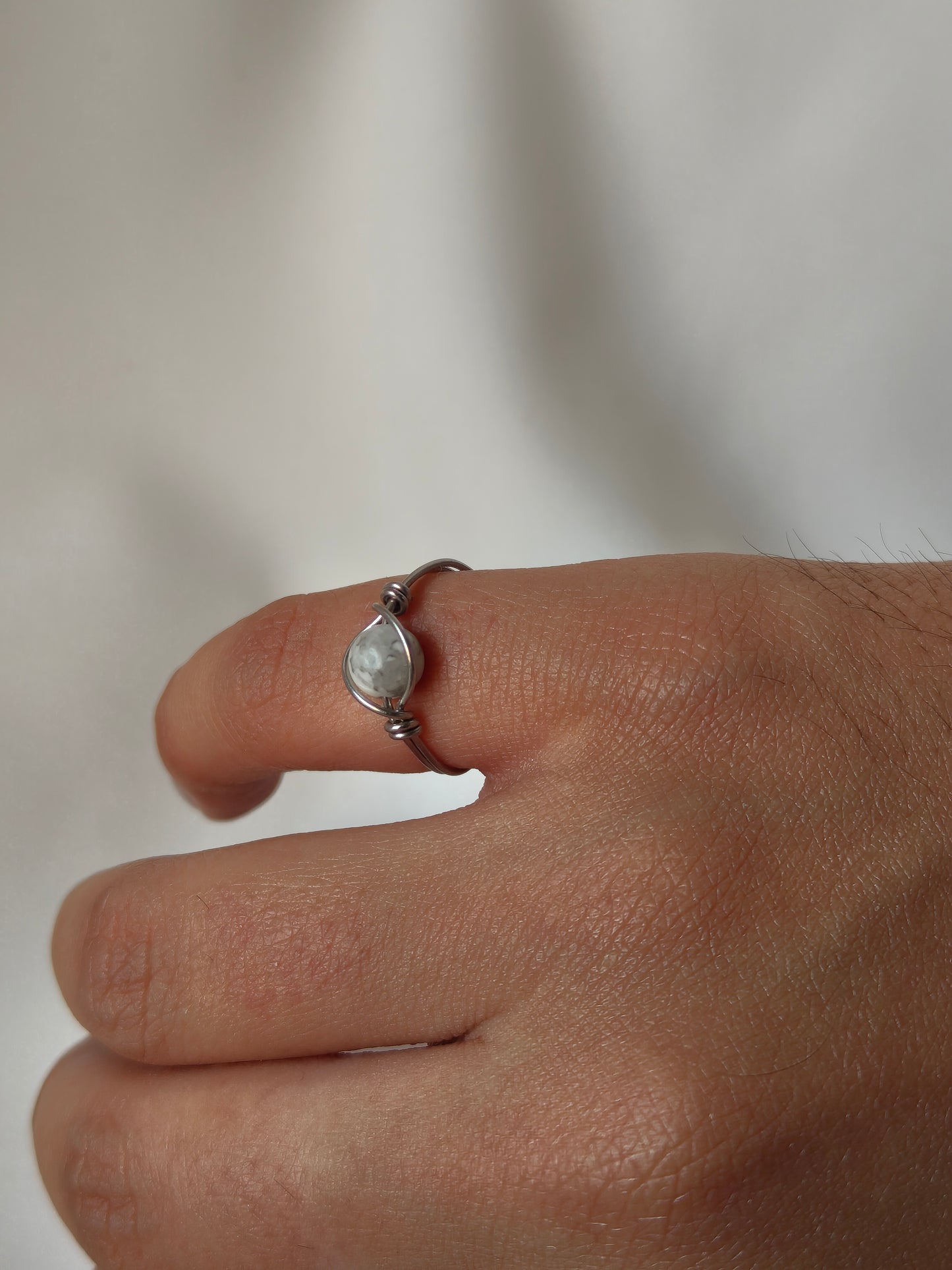 Peaceful Clarity – Howlite Wire-Wrapped Ring