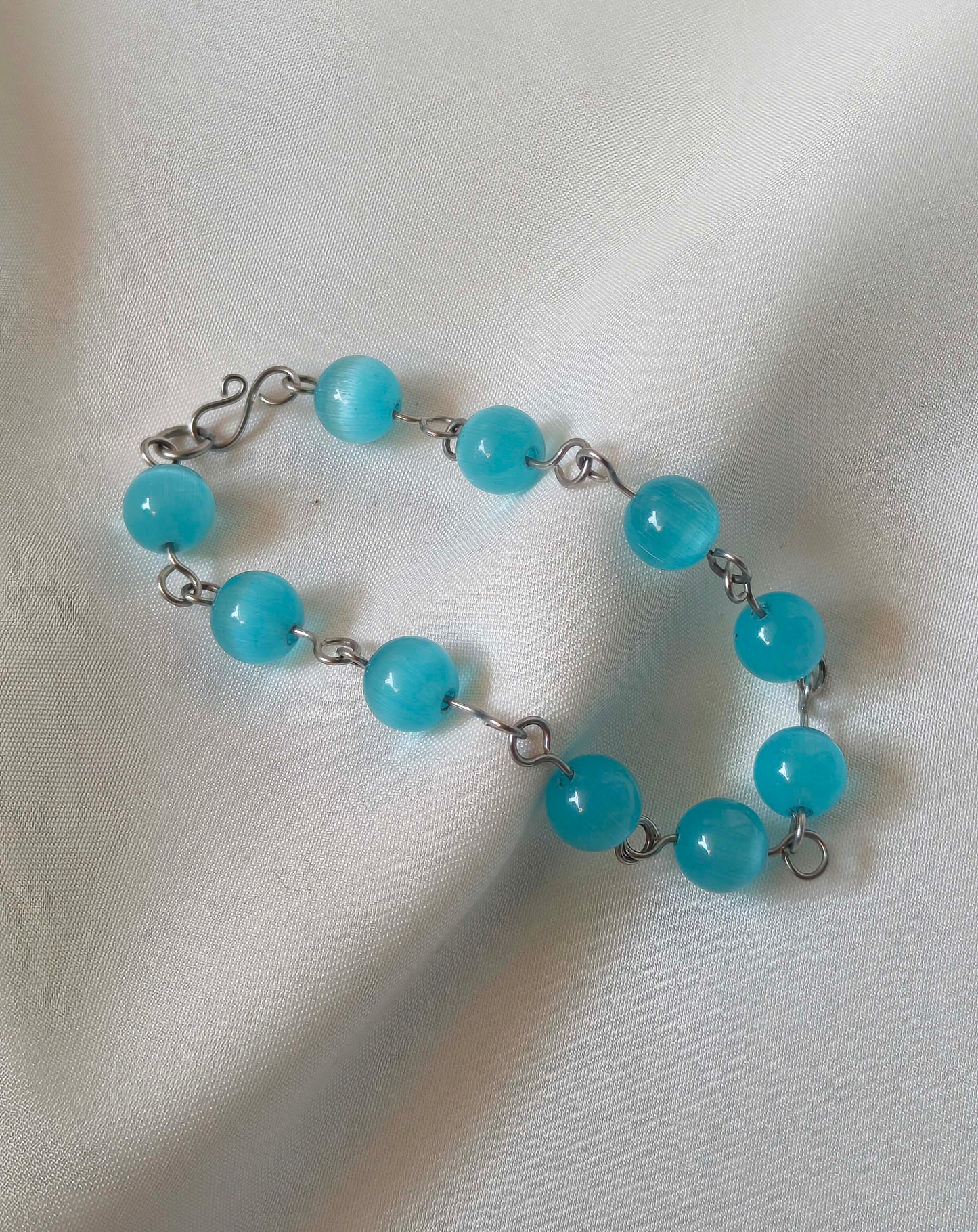 Azure Vision – Blue False Cat Eye Linked Bracelet
